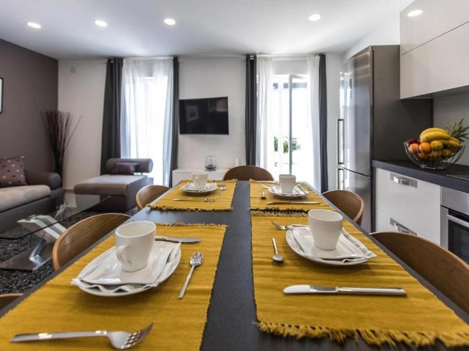 Bleu Villa - Three Bedroom Villa With Balcony And City View Dubrovnik Kültér fotó