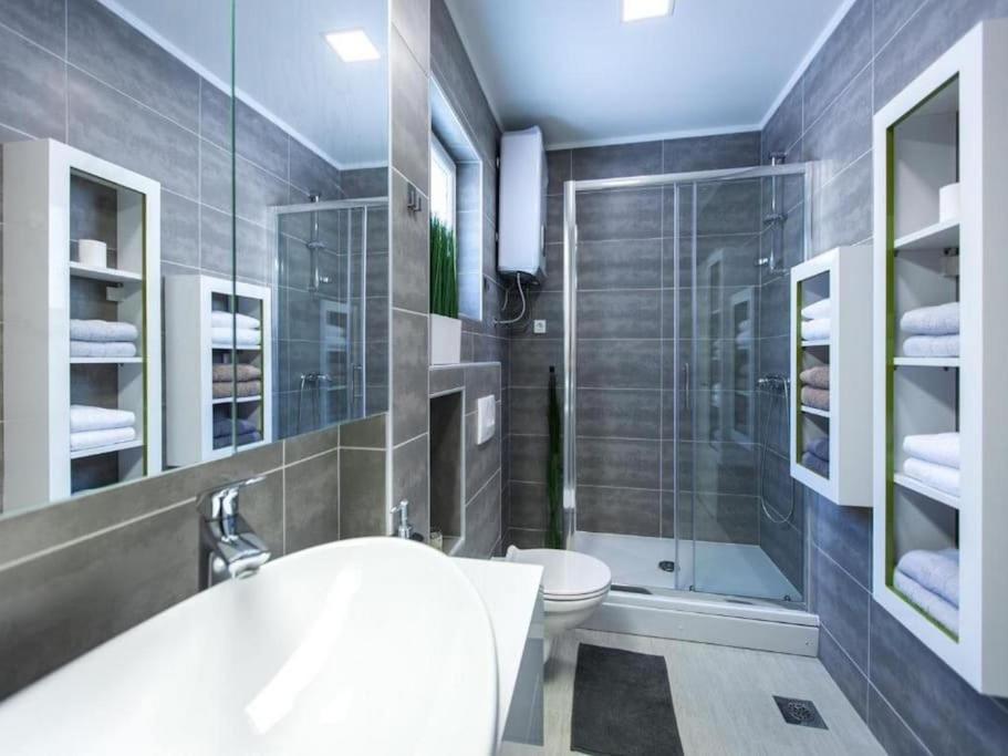 Bleu Villa - Three Bedroom Villa With Balcony And City View Dubrovnik Kültér fotó